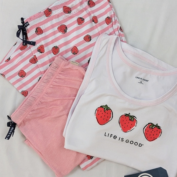 Life Is Good Strawberry PJ Set Tank Top Shorts Crop Pants White Pink XL NWT - Picture 1 of 14